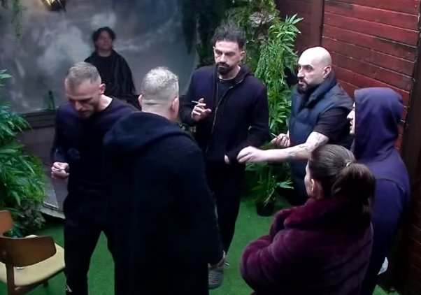 The Almost Physical Clash between G Bani and Olsi, Laerti Intervenes: “Prisoner” and the Provocations of the House